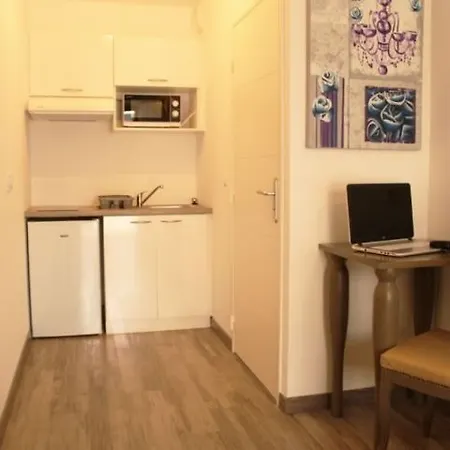 Aparthotel Adonis Aix En Provence 3*